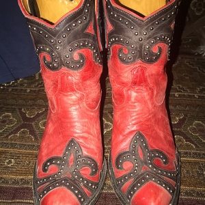 SOLD!!! Old Gringo Taka Stud Shorties